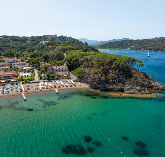 Vista dell'Hotel dal mare